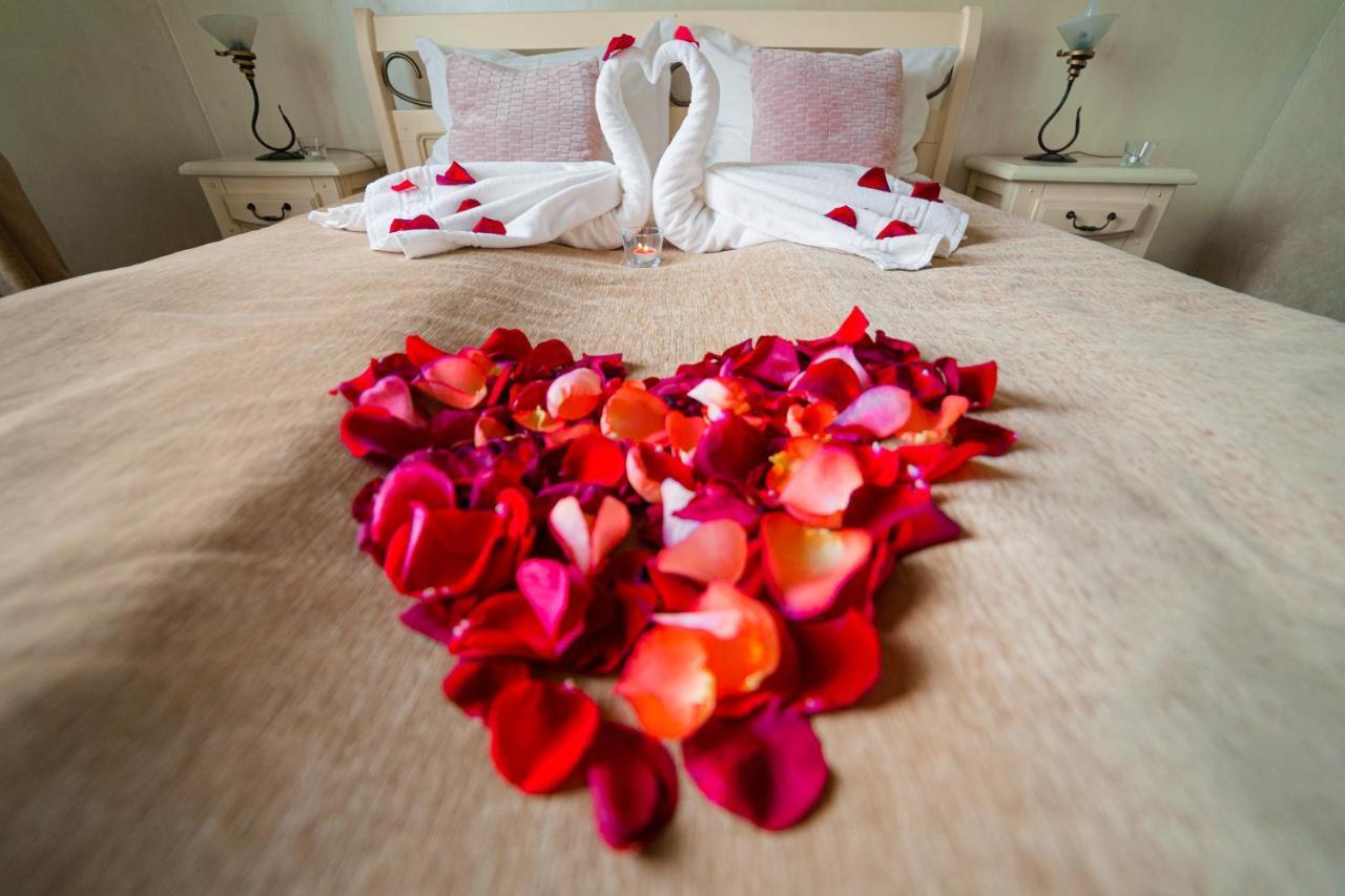 Hotel Carol - Vatra Dornei Ngoại thất bức ảnh