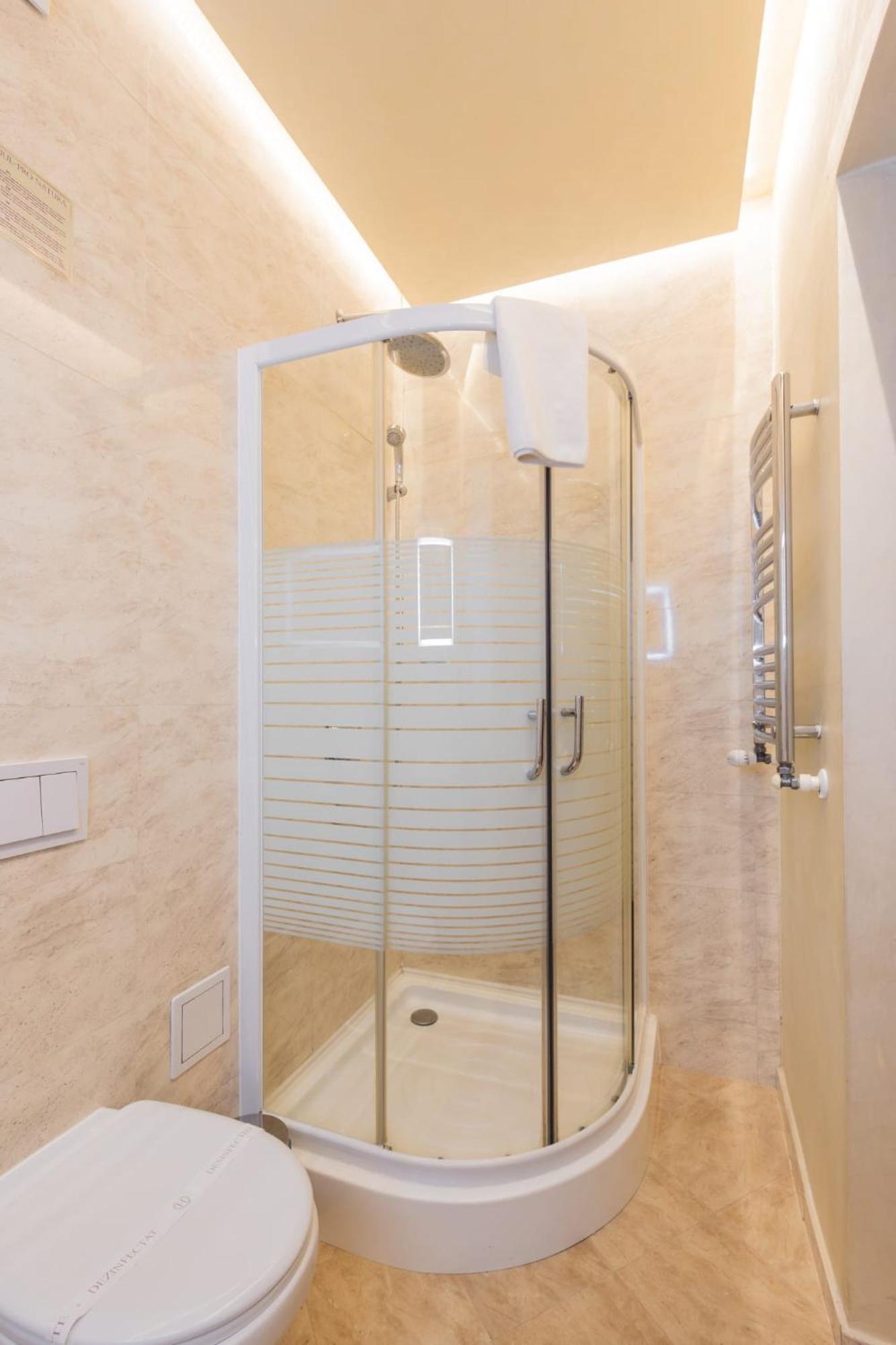 Hotel Carol - Vatra Dornei Ngoại thất bức ảnh