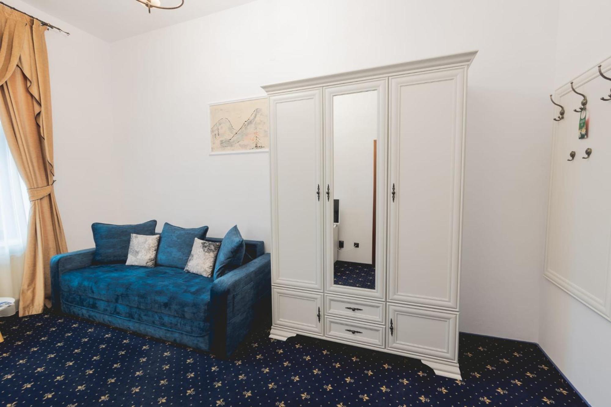 Hotel Carol - Vatra Dornei Ngoại thất bức ảnh