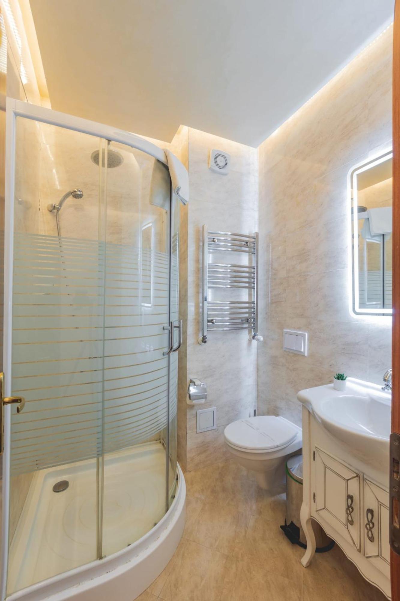 Hotel Carol - Vatra Dornei Ngoại thất bức ảnh