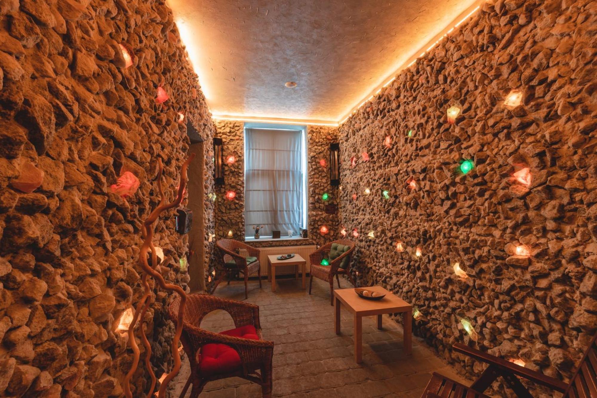 Hotel Carol - Vatra Dornei Ngoại thất bức ảnh